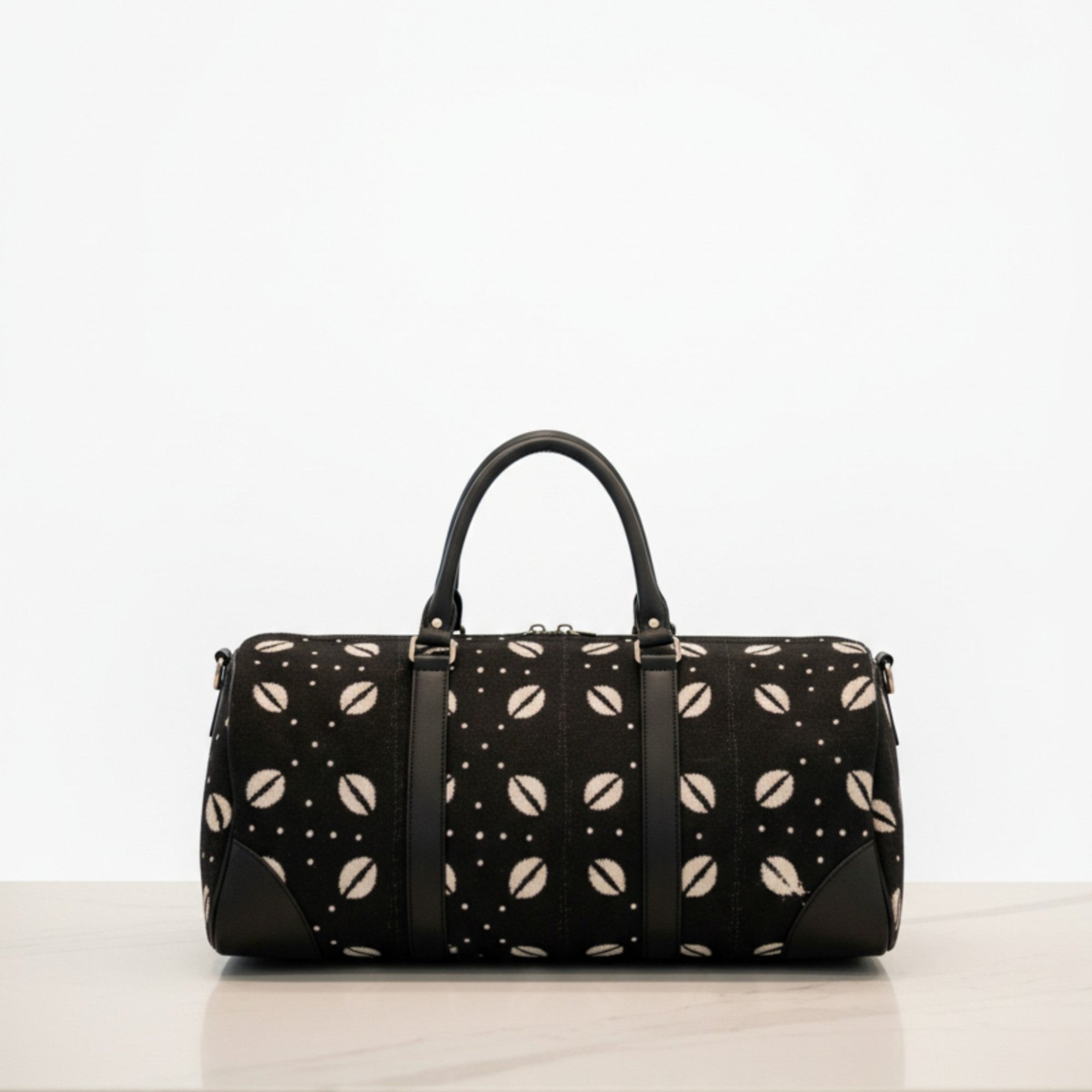 Bogolan travel bag - Cowrie shell